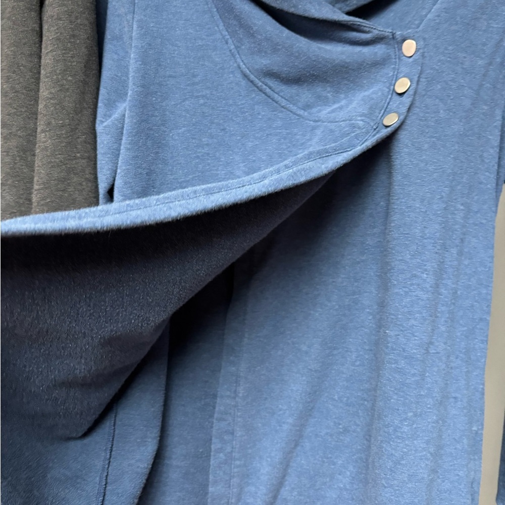 3 Danskin Cozy wrap tops with snap-Detail and cowl neck - Picture 8 of 9